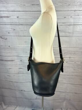 Vintage Coach Legacy Helen Duffle Bucket Bag 9953 Black Leather Shoulder Bag